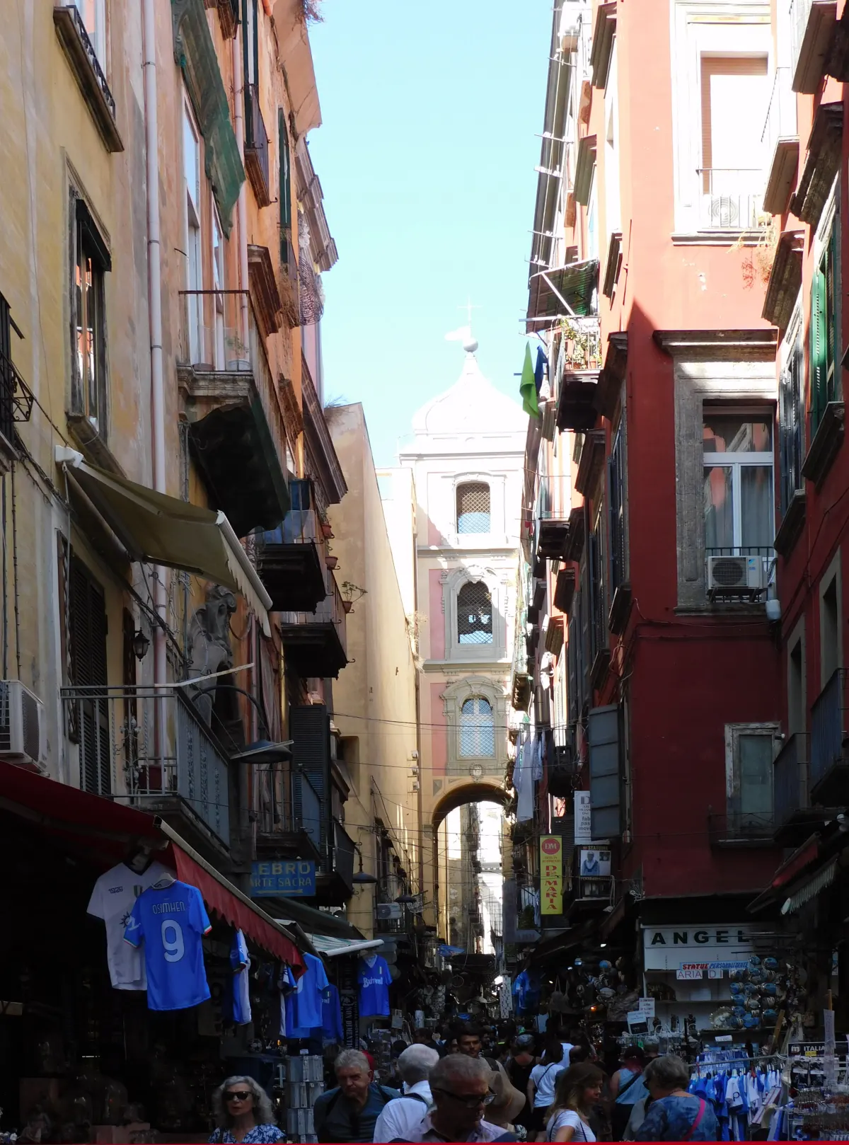 San Gregorio Armeno: Christmas Street